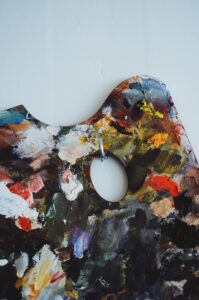 Lire la suite à propos de l’article Créer avec confiance : guide pour artistes débutants